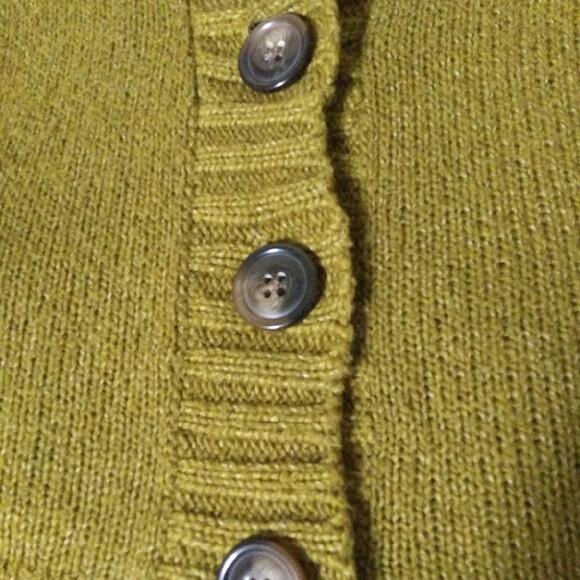 Old Navy Short Sleeve Cardigan Sweater Vest Olive Wool Sz Small Preppy Academia - Picture 10 of 12
